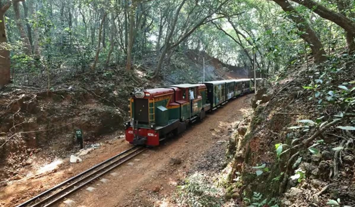 Mini train running between Neral to Matheran has resumed