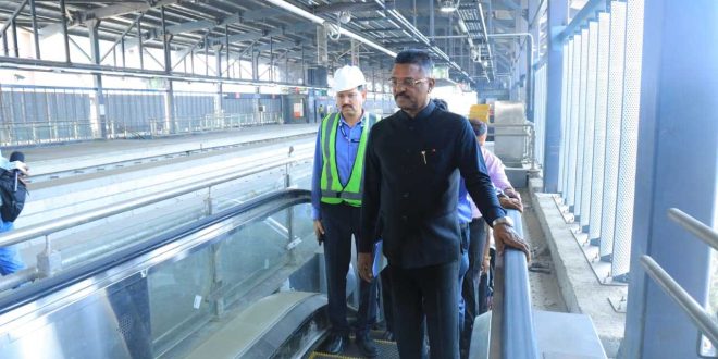 Transport-Minister-Pratap-Sarnaik